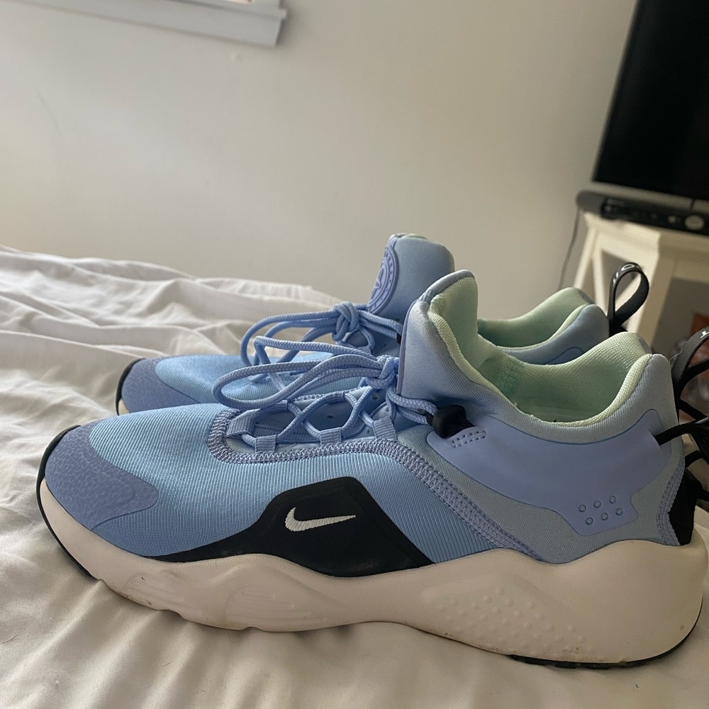 Blue Nike huarache
